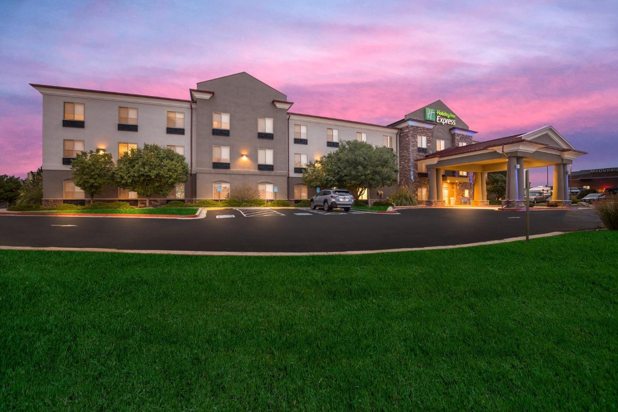 Holiday Inn Express Hotel & Suites Limon I-70/Exit 359 By Ihg Bagian luar foto